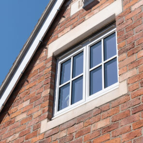 C20 – Classic Windows Stepped – White